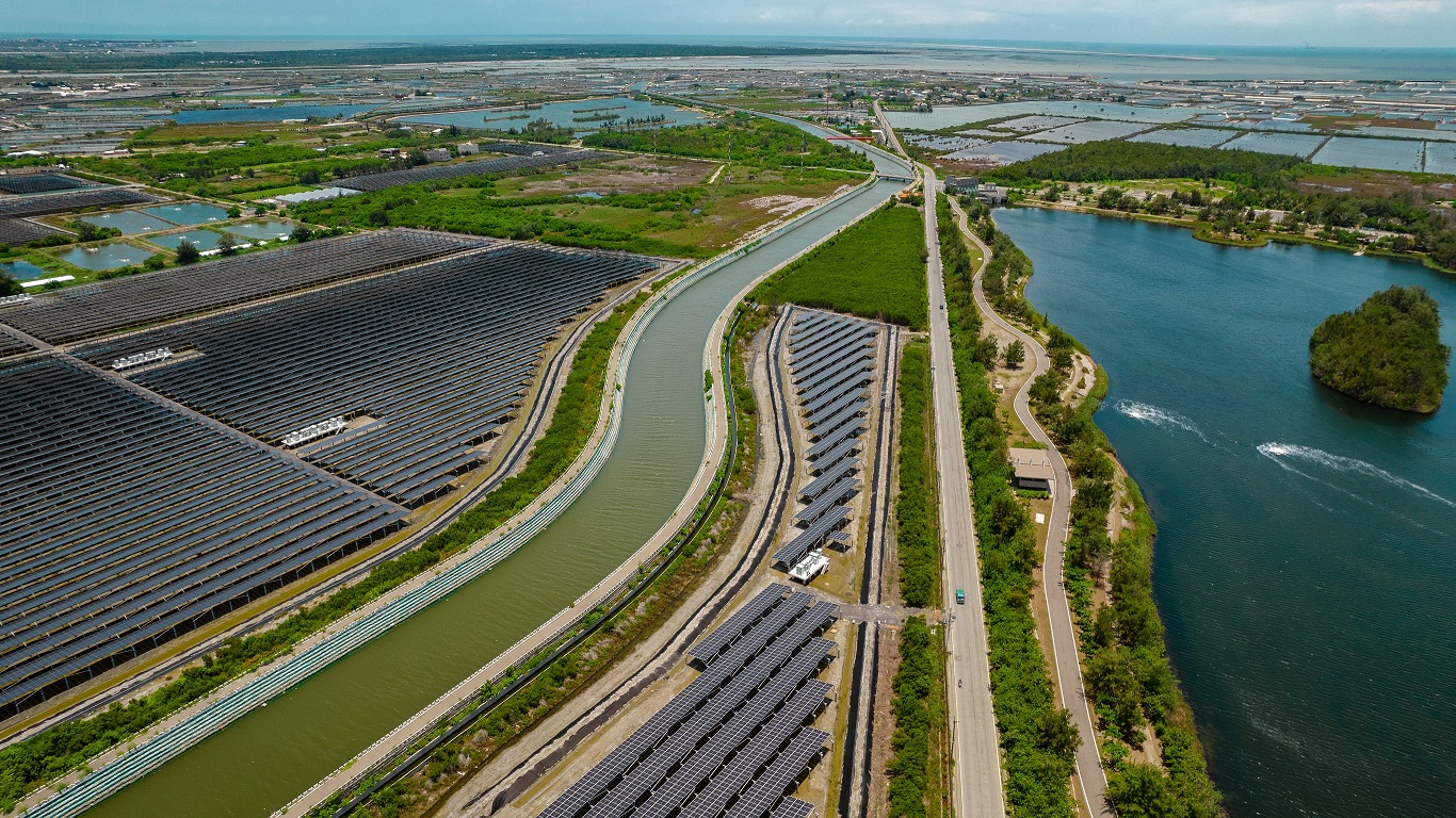 jinnian金年会能源事业提供智慧能源管理、太阳能监控管理、全方位电厂建置及运维解决方案，并拥有管理超过6000案场的经验